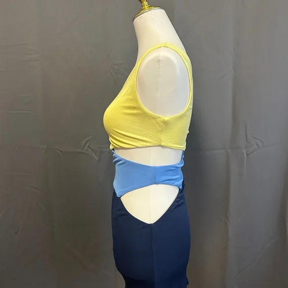 ✨ Colorblock One-Shoulder Bodycon Mini Dress ✨ - Picture 4 of 10